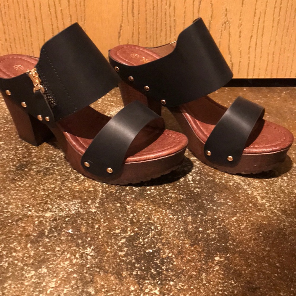 Nature Breeze clog-like sandal 👡